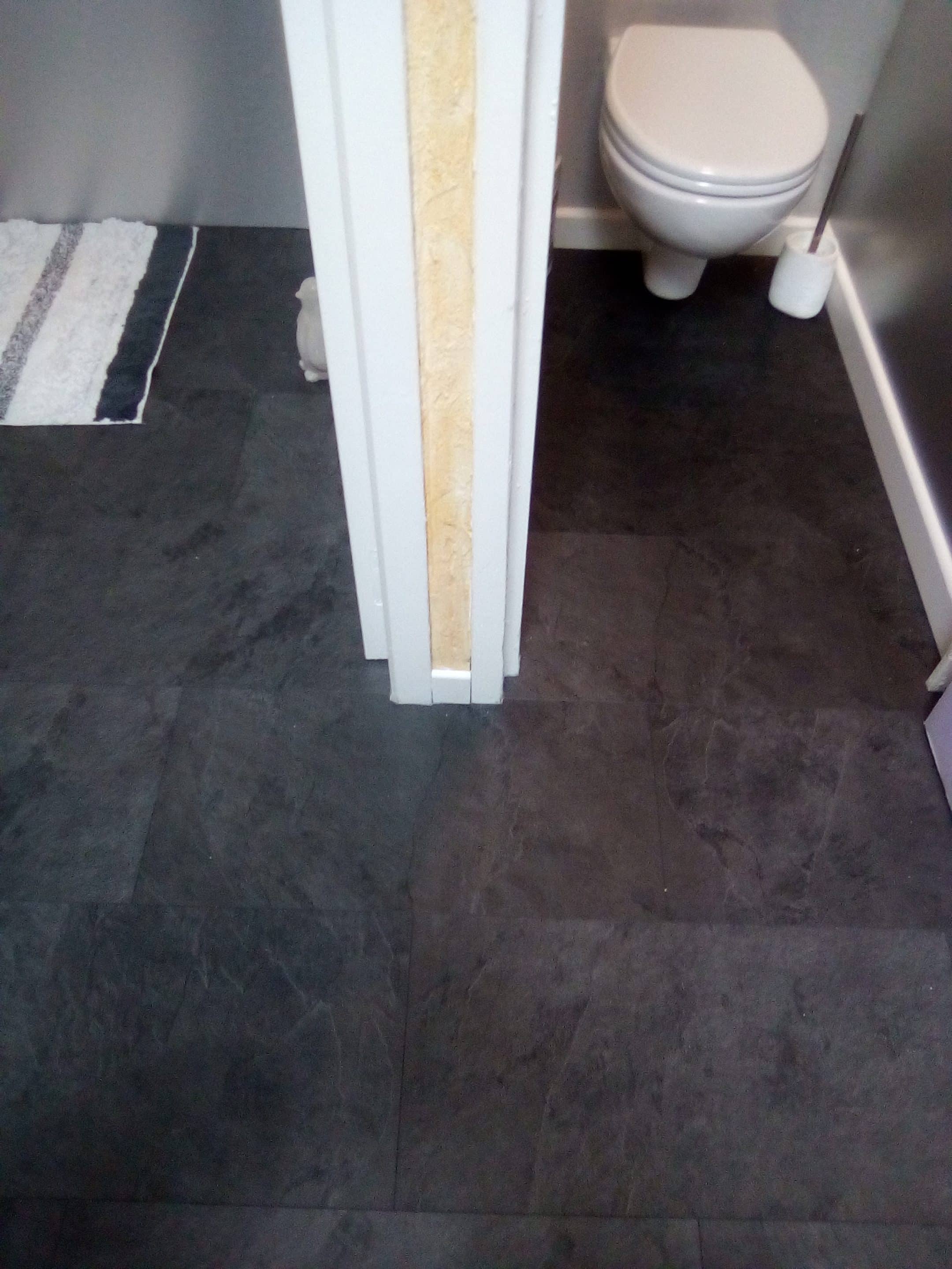 poser un sol vinyle dans les toilettes Rezé