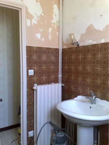 Remplacer radiateur eau chaude par sèche serviette à Bouguenais Remplacer radiateur eau chaude par sèche serviette à Bouguenais