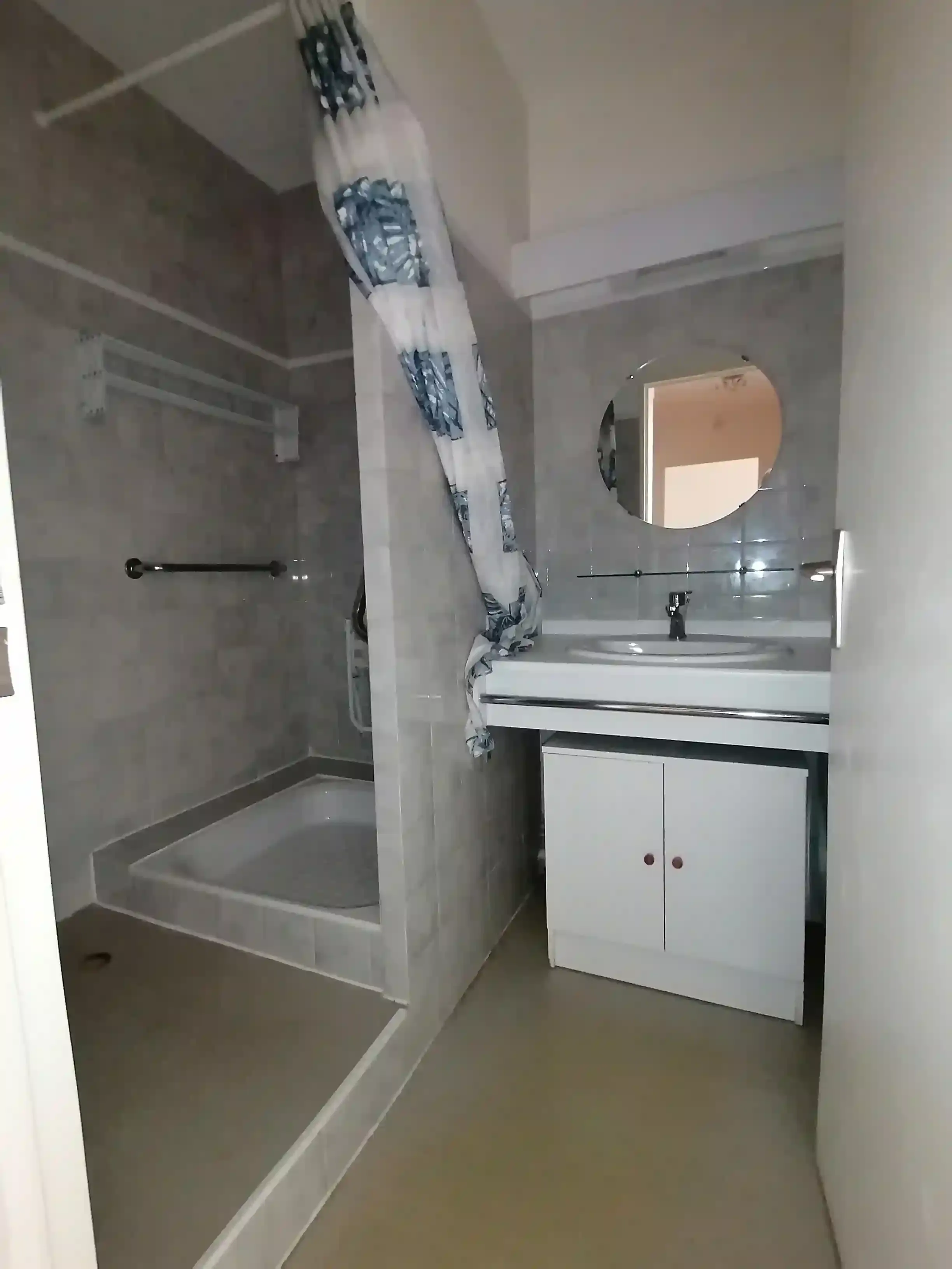 salle de bain existante Rezé avant les travaux
