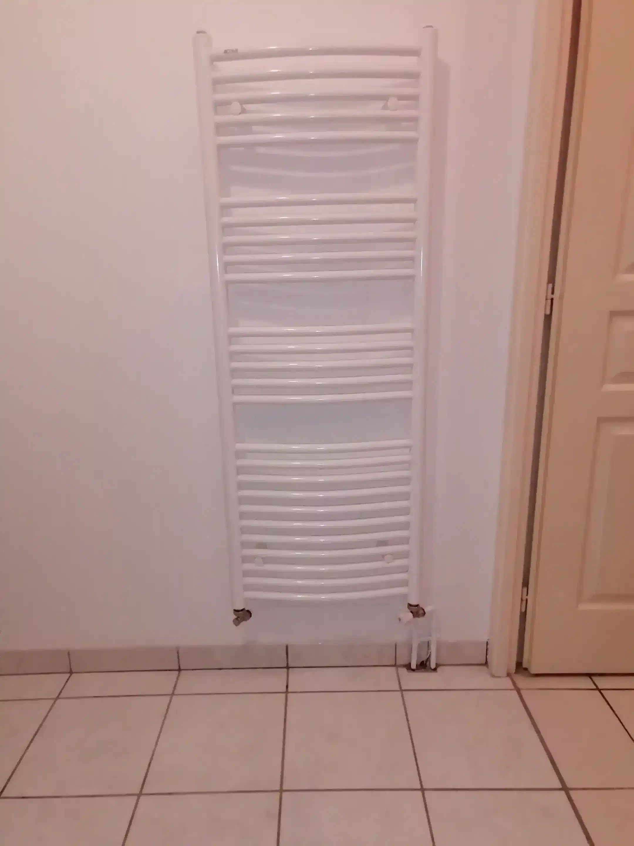 installer-remplacer-un-seche-serviettes-a-Vertou